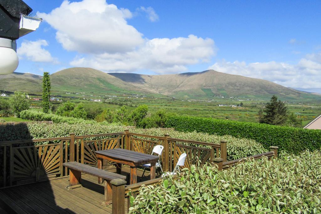 Doonshean View Bed And Breakfast Дингъл Екстериор снимка